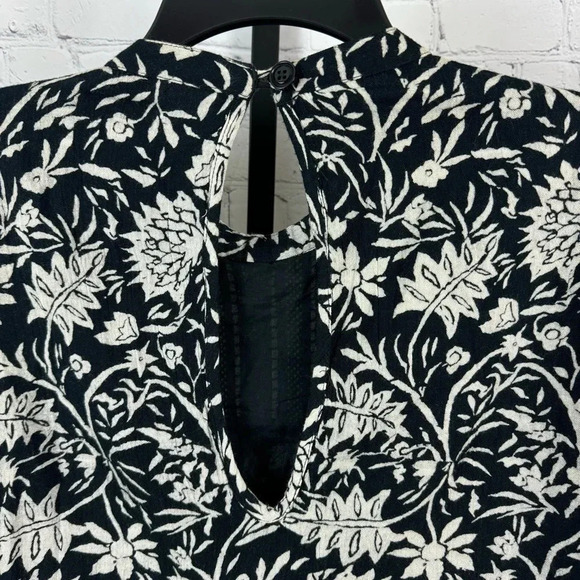 Volcom Salty Free Dress Black White Floral Size Small - Picture 8 of 10